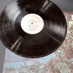 Уф друк на пластинці